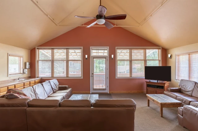 Jaywalker Lodge