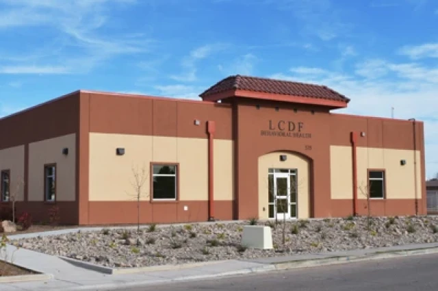 La Clinica De Familia 535 South Miranda