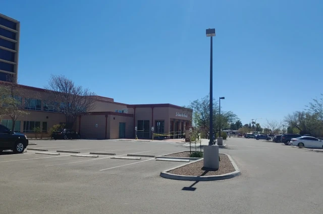 La Clinica De Familia 575 South Alameda Boulevard